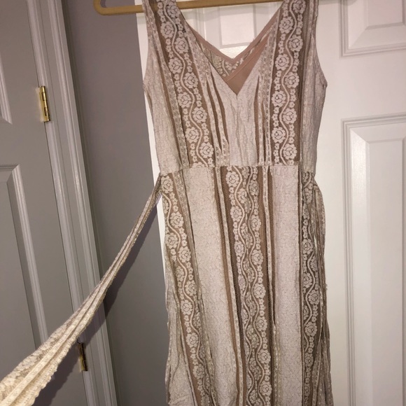 Midi Lace Dress - Picture 7 of 7